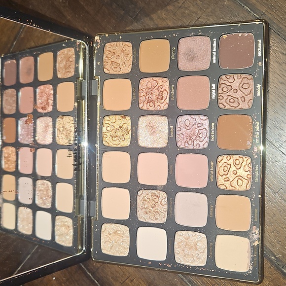 Tarte Maneater After Dark Volume II Eyeshadow Palette - Picture 5 of 5